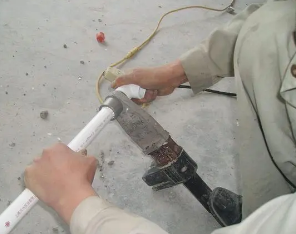 乌苏漏水维修电话